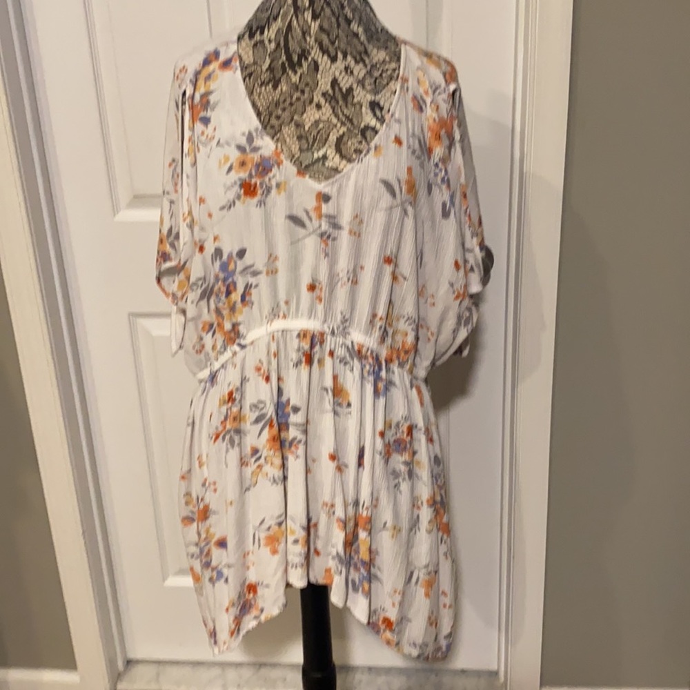 Torrid White Floral Blouse